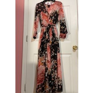 🌸long sleeve floral maxi dress size 10🌸